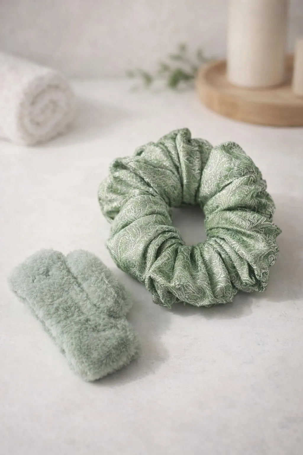 Hair Scrunchies & Hair Catcher Set in Pakistan – Soft Fabric Hair Accessories for Daily Styling