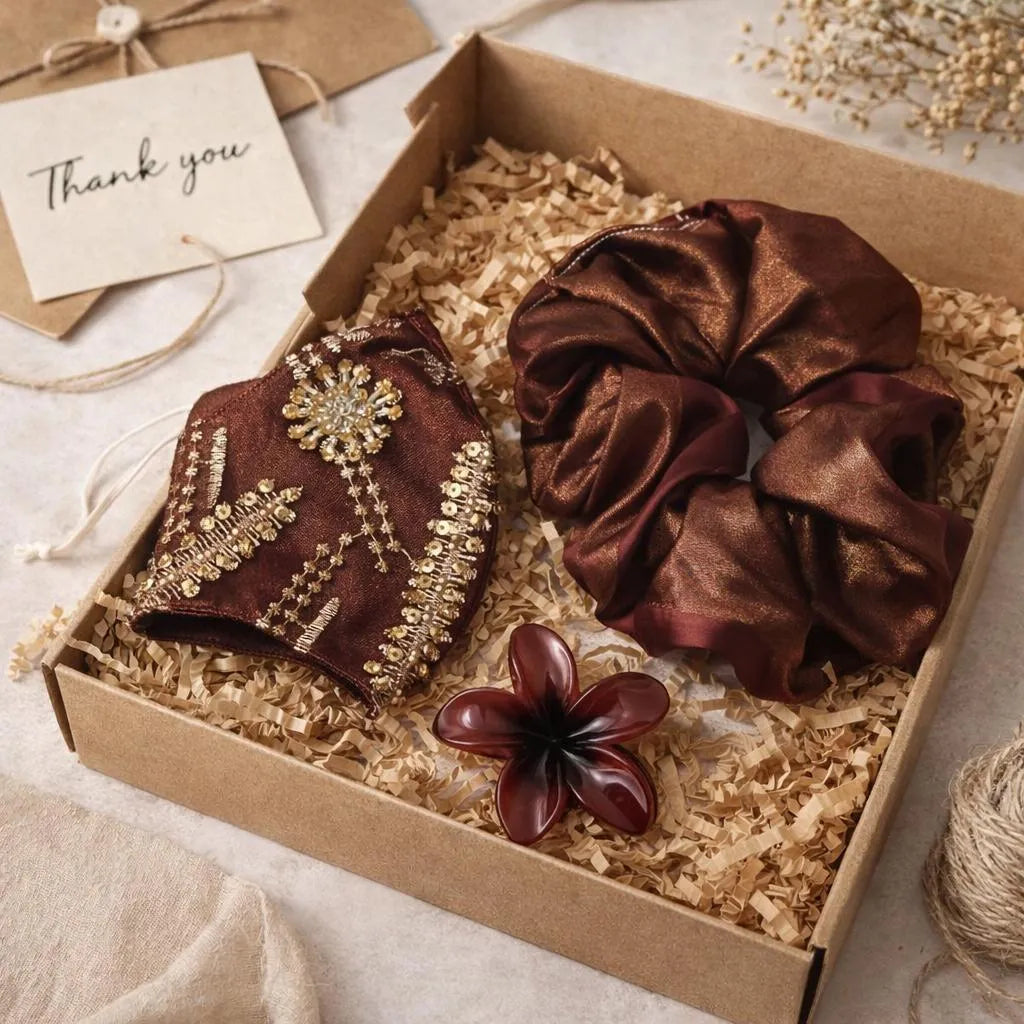 Hair Scrunchies & Hair Catcher Set in Pakistan – Soft Fabric Hair Accessories for Daily Styling