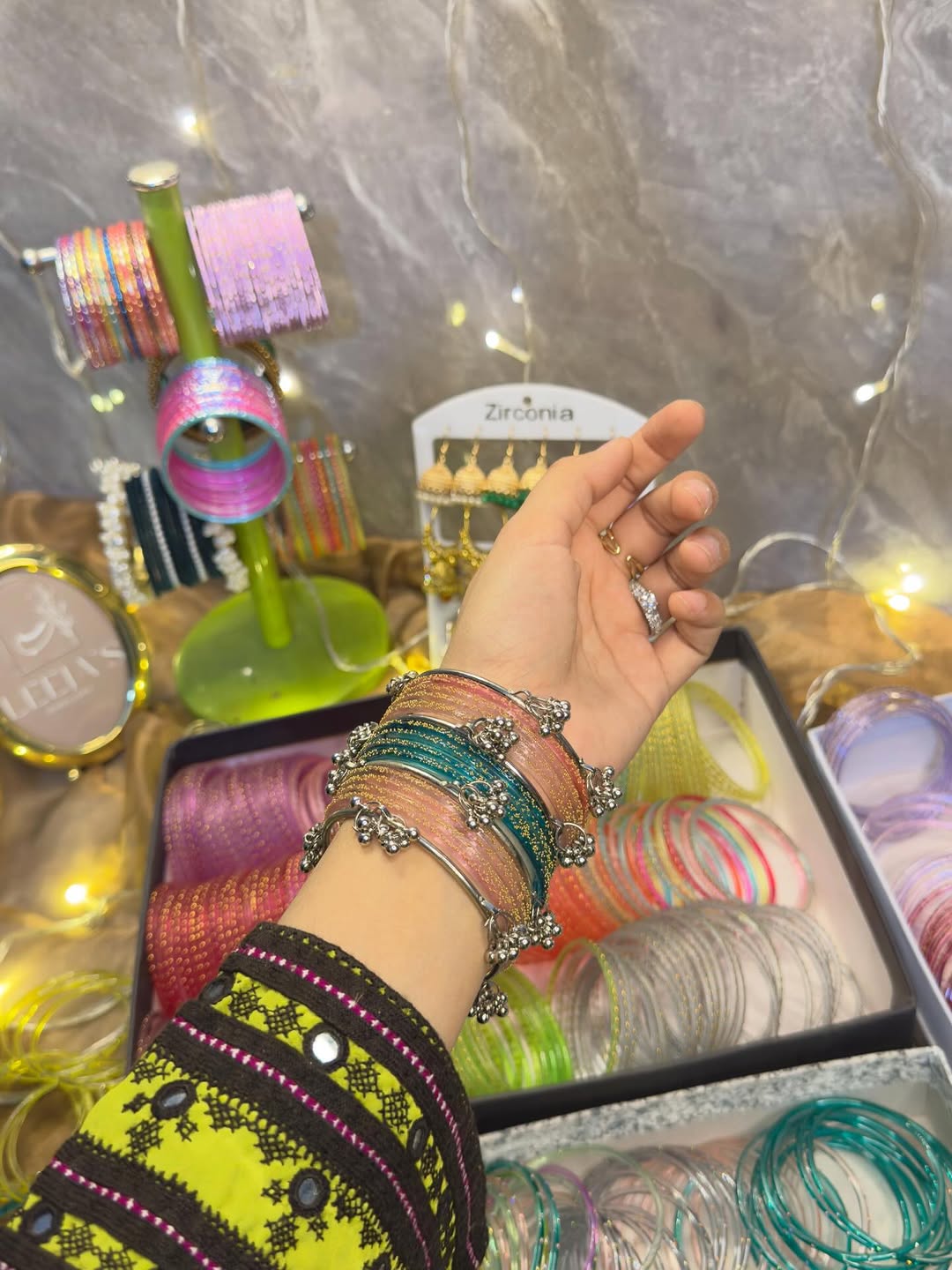 Kashmiri Bangles Set – Aesthetic Traditional Bangles for Women